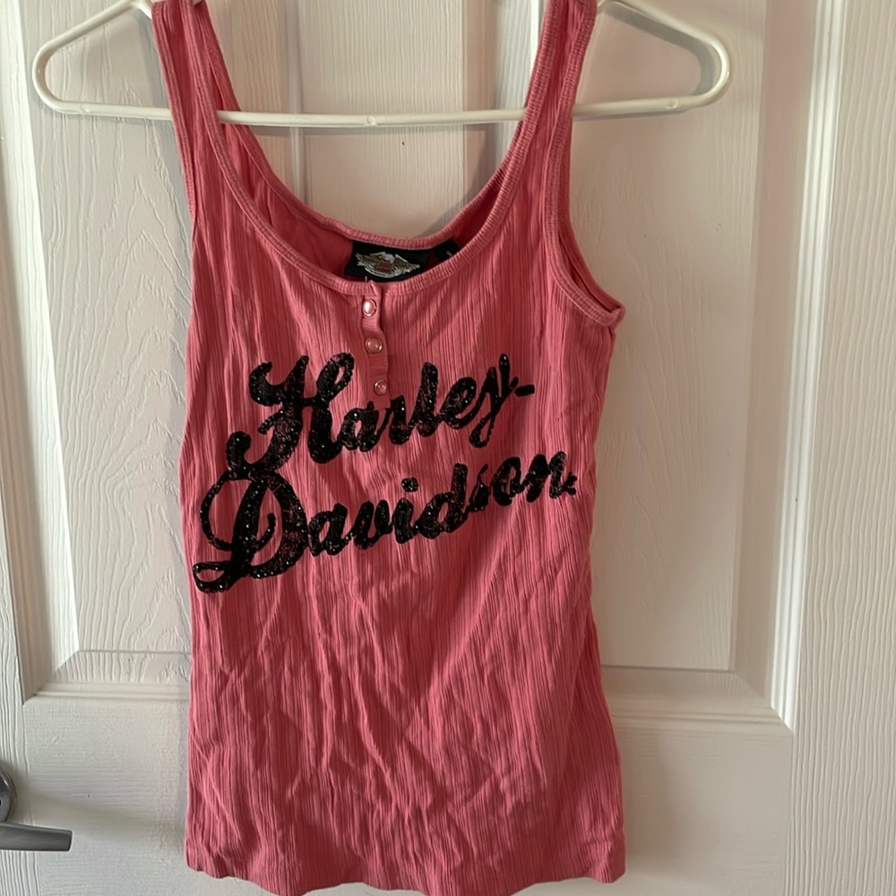 Pink tank top